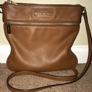 AUTHENTIC MICHAEL KORS PURSE